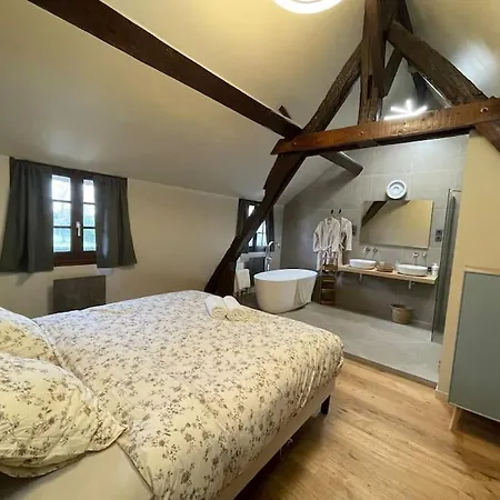 Holiday home Maison Et Dependance De Gamme Proche De Deauville-trouville *